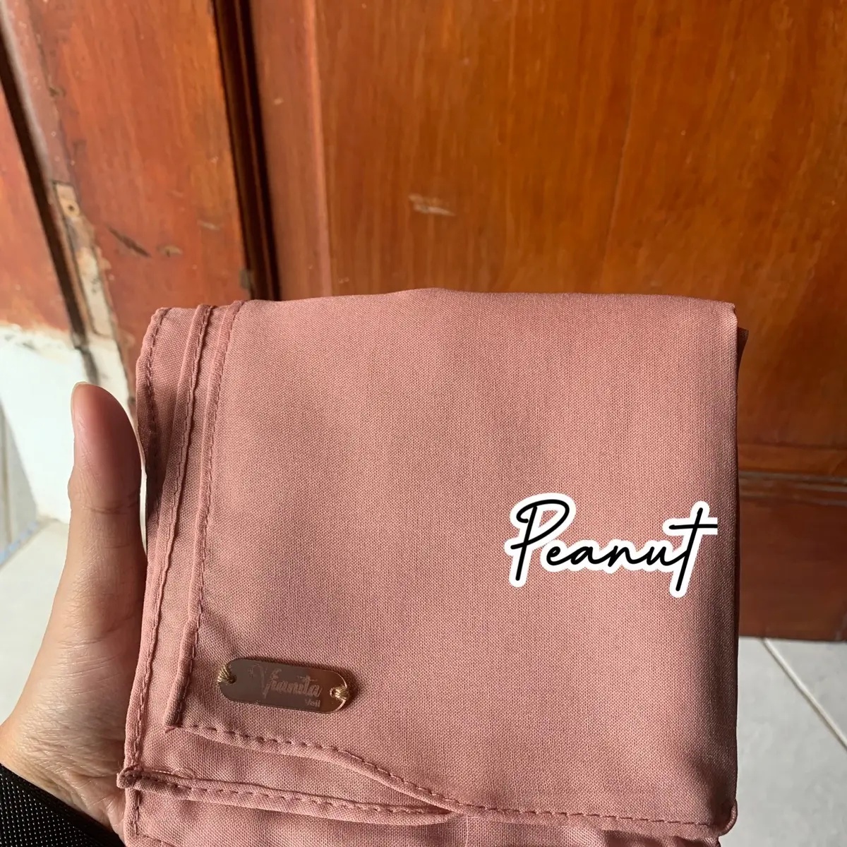 HIJAB PARIS PREMIUM TEPI JAHIT RAPI
