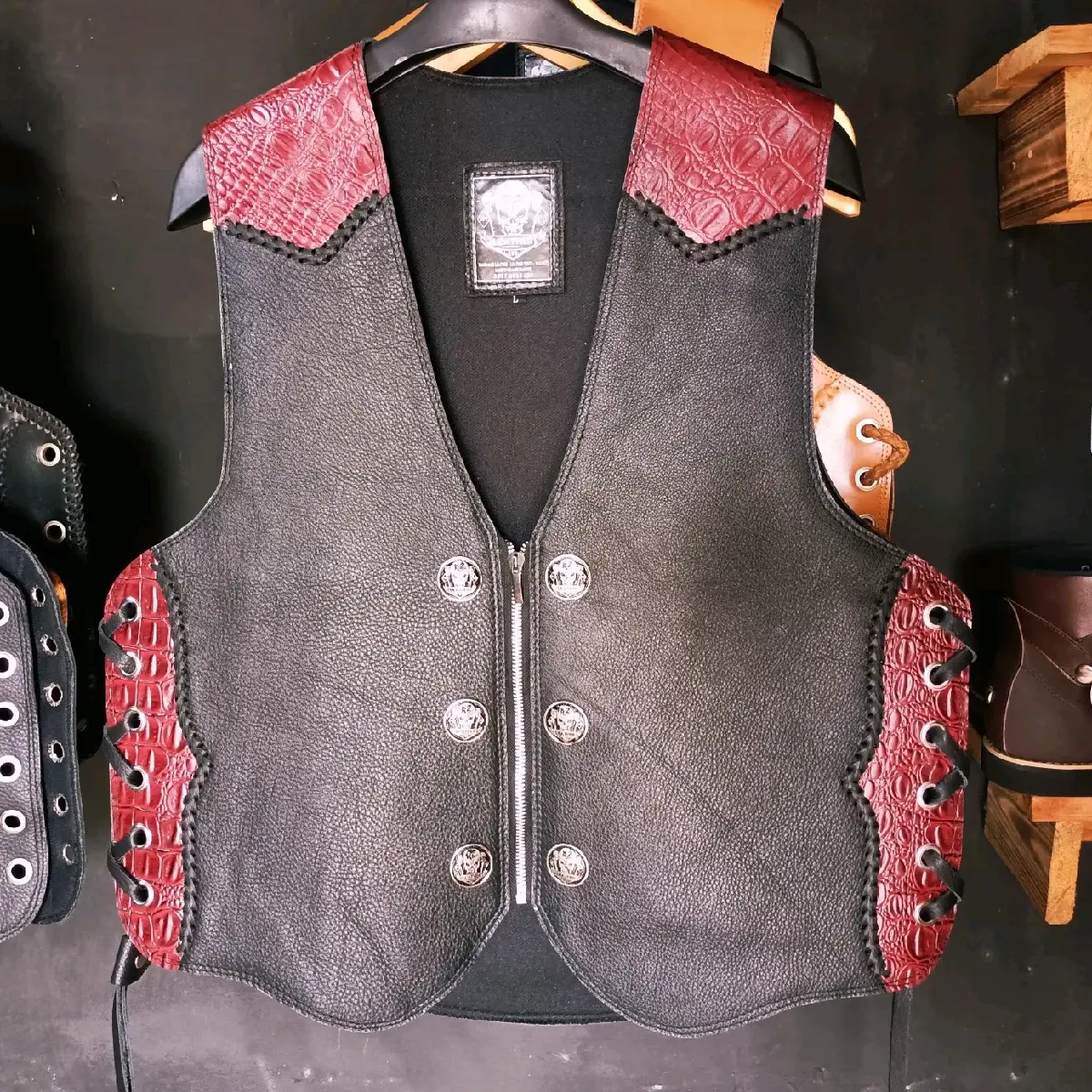 Rompi Kulit SR-02 • Motif Buaya Merah