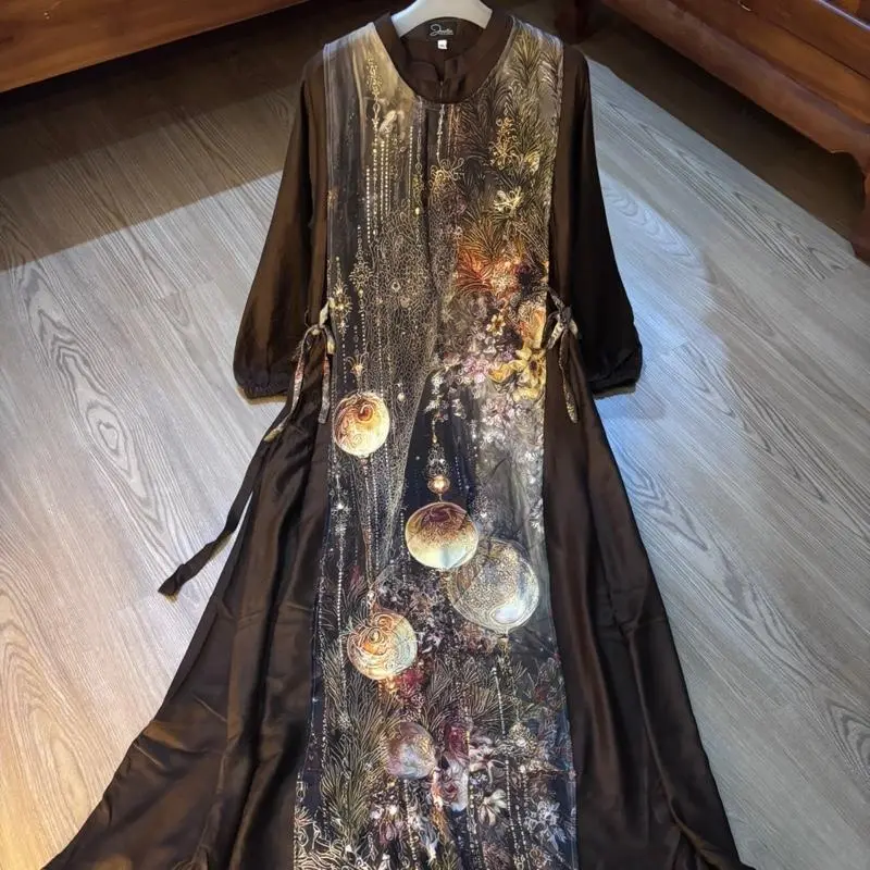 Mahogany Motif Bulan 