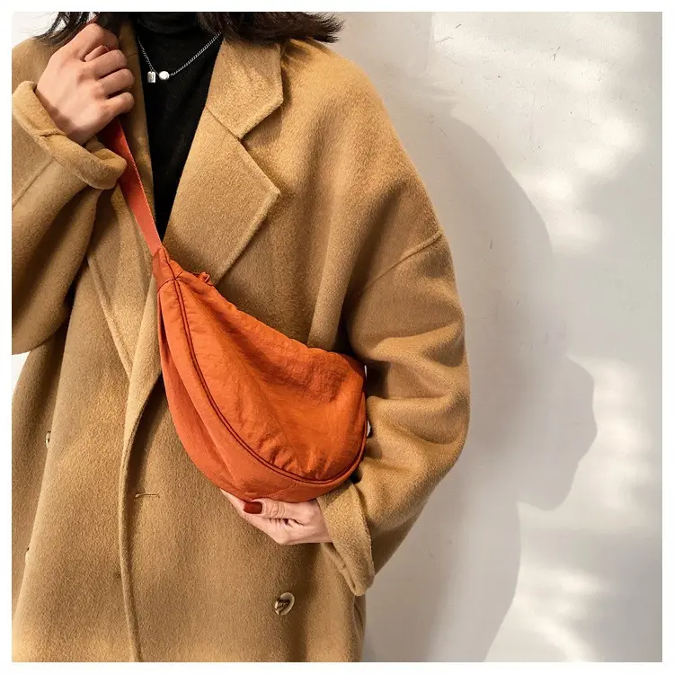 Half Moon Bag Oranye