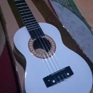 Ukulele Kentrung Keroncong Senar 4 Finishing Gloss
