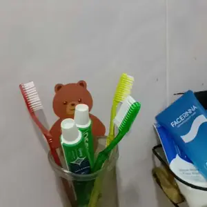 OKK Tempat Sikat Gigi Tempel Dinding Beruang Dispenser Odol Anak