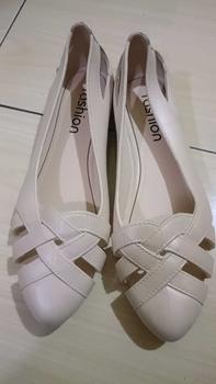 Product Review of LVR TG1726 Sepatu Flat Shoes Wanita Jelly Fashion from s**. 1