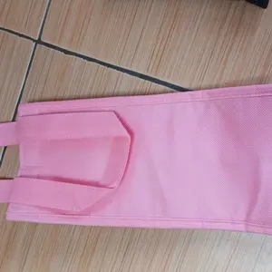 Tas Thermal Botol Multifungsi – Solusi Praktis untuk Membawa Minuman Favoritmu Tetap Dingin atau Panas Sepanjang Hari!