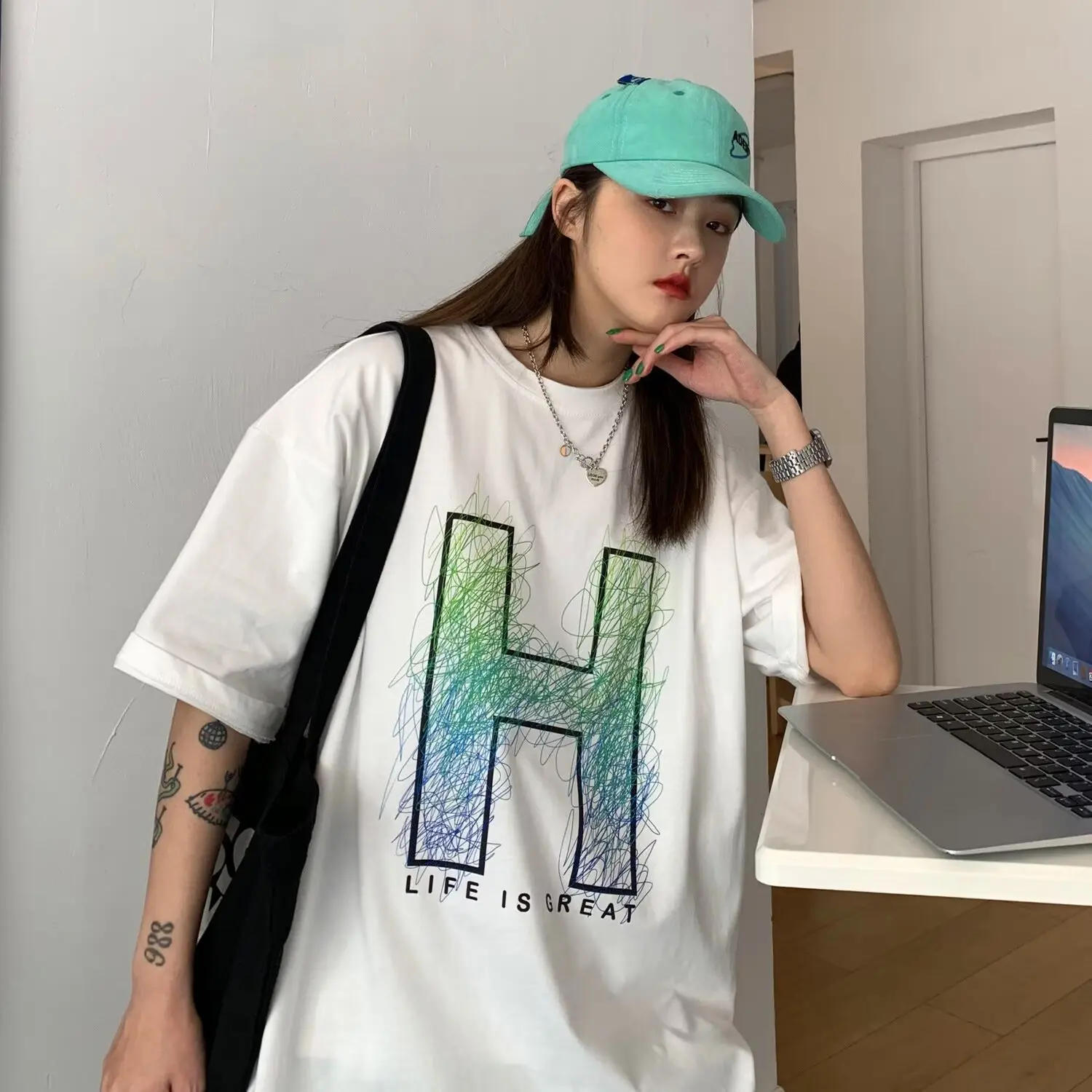 Fashion trend letter print tshirt WOMEN'S casual loose crew neck short sleeve tshirt
