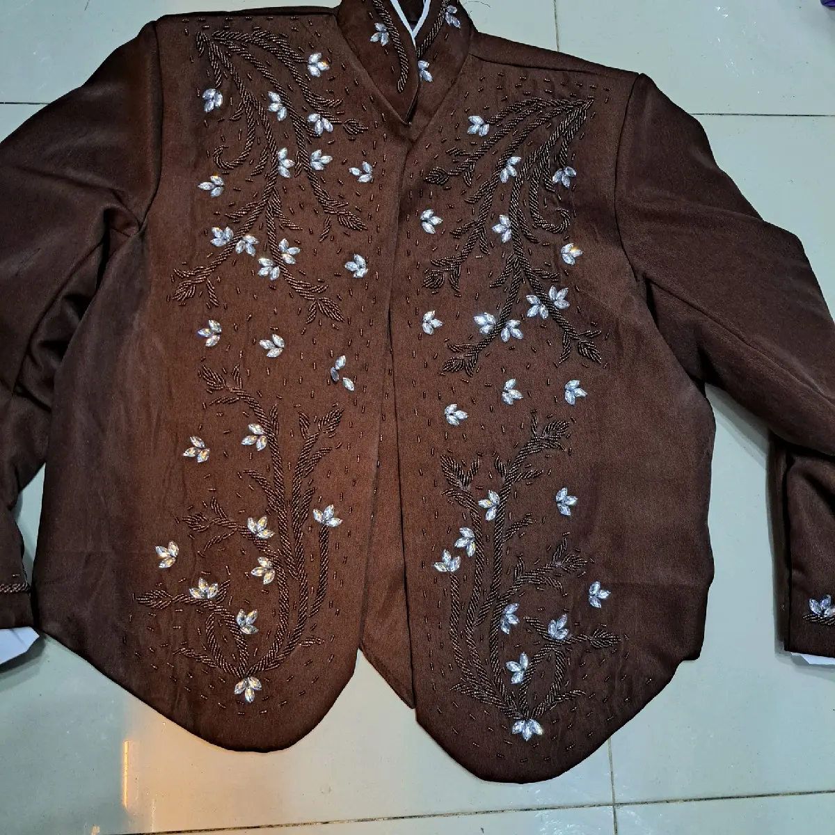 Coklat tanah/pramuka