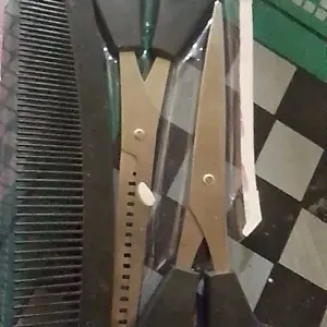 1 SET Gunting Potong Rambut Barber Sasak Sisir