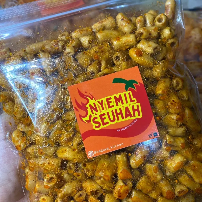 Makaroni bantet by nyemil seuhah 250gr asin pedas Snack Cemilan Kering 6