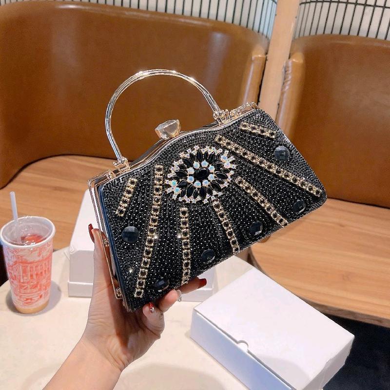   QC CAO CẤP Cốp Đi Tiệc Size 24cm Ngọc Trai Phối Đá Quai Kiềng Đôi Túi Xách Nữ Đeo Chéo Women Bag Clutch Cầm Tay Kèm Dây Xích Tặng Mẹ Làm Sui Đám Cưới Sang Trọng 