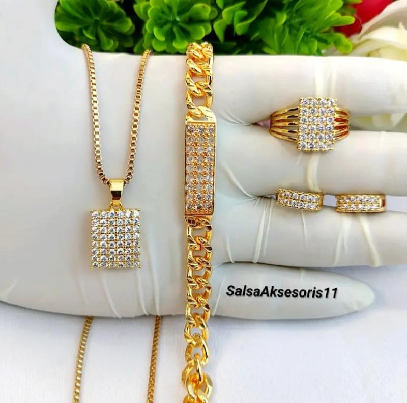 Product Introduction of Aksesoris Wanita Dewasa Satu Set Lengkap Terbaru Set Perhiasan Elegan Kalung Cincin Anting Gelang 2