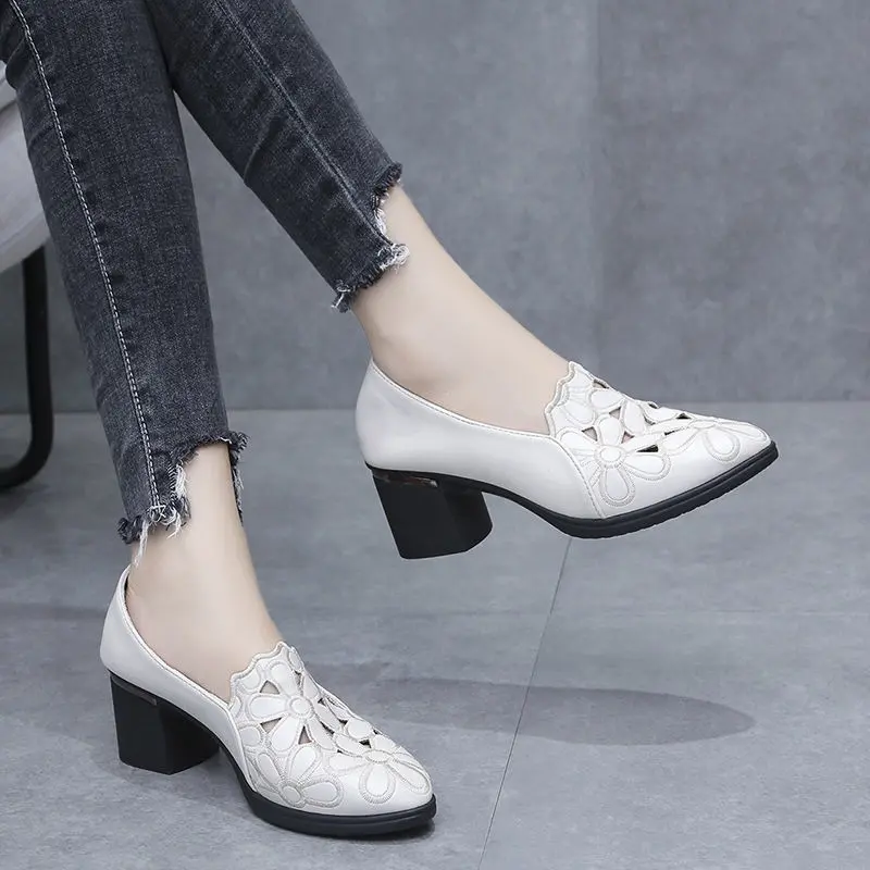 Women mother's thick heel 2024 new style hollow breathable embroidered seasons women's sole