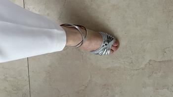 Product Review of YAN Sepatu Dance Wanita Sepatu Hak 5cm Sepatu Dansa Latin/ Line Dance from E**3 0