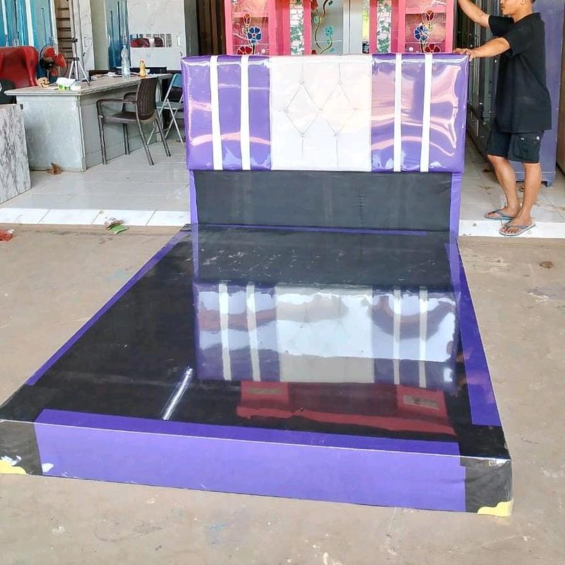 divan full jok uk 160x200 atau no 2 . ada kakinya nanti dipasangin 5