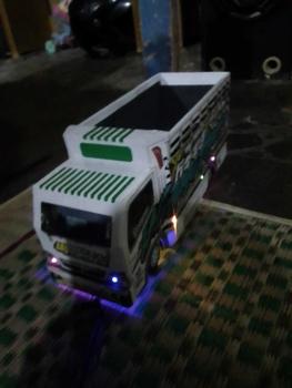 Product Review of Promo miniatur truck oleng full variasi lampu dan terpal from W**️ 0