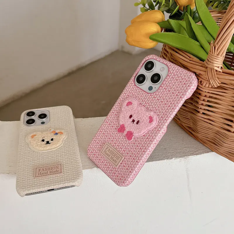 Ốp iPhone, Hàng Mới Về, Họa Tiết Dệt Thời Trang, Gấu Thêu Dễ Thương, Thích Hợp Cho iPhone 16, 15, 14, 16Promax, Pro Plus, 13, 12, 11, Promax, 16Pro, Xr, X, Xsmax, Chống Sốc, Ốp Bảo Vệ Điện Thoại 4