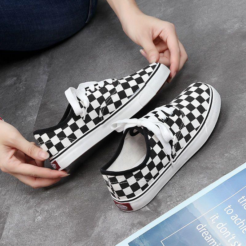 Product Introduction of Spring New Canvas Shoes Men's Black and White Plaid Shoes Low-Top Breathable Slip-on Lazy Shoes Casual Trendy Sneakers 20