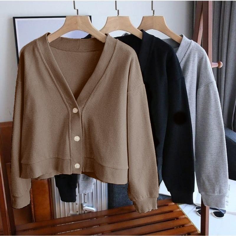 Product Introduction of KAREN CROPE BUTTON SWEATER -SWEATER CROP TOP WANITA KOREAN STYLE TERBARU Atasan Lembut Oversize Fleece Tebal 4