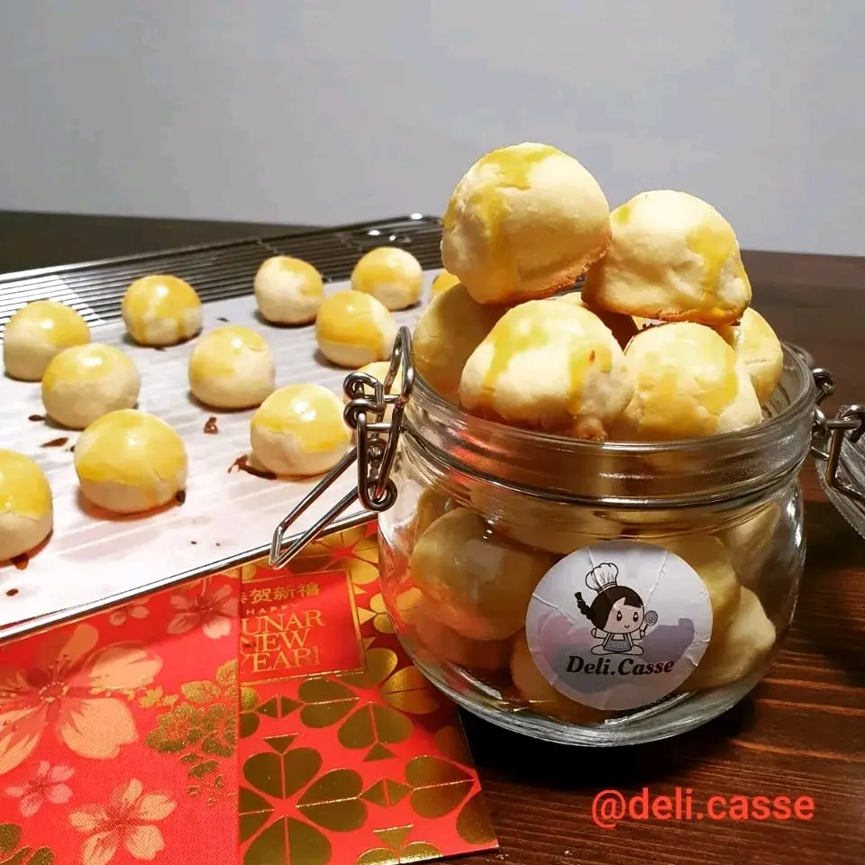 Handcrafted Pineapple Paste Pastry - Melt in the Mouth Golden Pineapple Balls - low sugar, Dessert, Baking, Bake, Snack