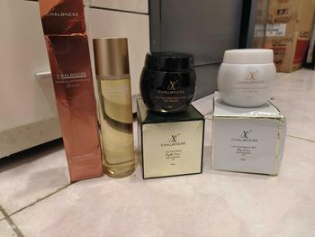 Product Review of CHALONESE WHITENING&ANTI AGING SET (1SET MOISTURIZER+TONER) MEMBANTU MENGENCANGKAN WAJAH ,MELEMBABKAN WAJAH,ANTI KERUTAN Hitam Facial Pencerah Mencerahkan Perawatan Cleansing Muka Memutihkan from V**a M**e 0