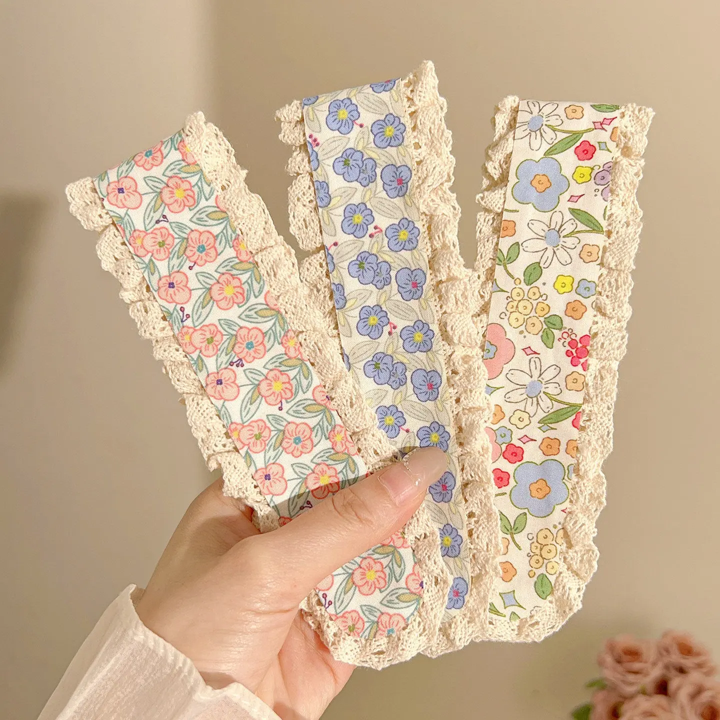 Kẹp tóc mái hoa nhỏ ngọt ngào, hàng mới năm 2026; băng đô dán Velcro cho bé gái; phụ kiện tạo kiểu tóc cho tóc bay rời