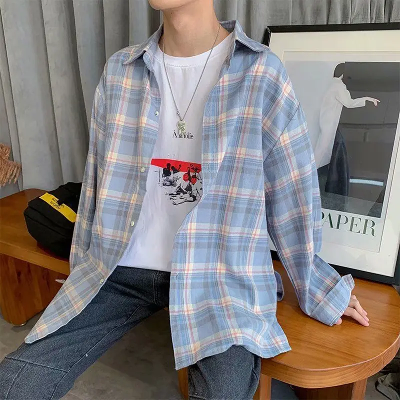 Kemeja kotak-kotak pria dengan lengan panjang dan angin blus korea edisi mahasiswa fashion Kaos hitam panjang dengan lengan panjang, baju terusan