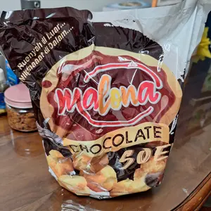 COD Soes Coklat Cokelat/strawberry/Update kemasan terbaru / merek baru/Malona/500g/1kg / mix rasa/halal Kue Sus Kering Isi soes coklat lumer 1 kgr Enak Murah Cemilan keluarga,  Chocolate Food Makanan Snack Manis Biskuit Susu Toples
