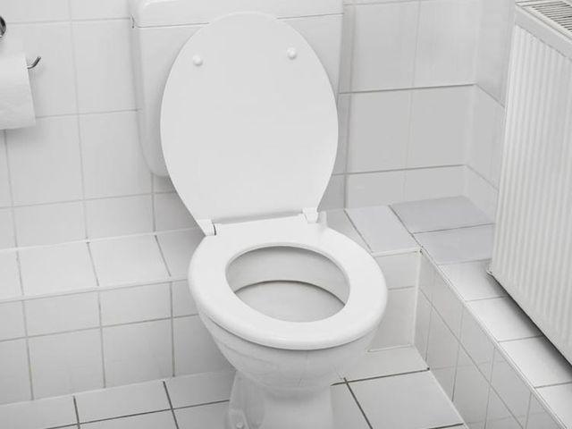 FASTCLEAN Cairan Pembersih Toilet 1 Liter - Untuk Pembersihan Kerak di Kloset, Kamar Mandi, Porselen, dan Wastafel - Tanpa Pewangi Cleaner 3