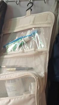 Product Review of IBUMILLENIAL Tas Make Up Tas Flip Gantung Tas Travel Pouch Organizer Kosmetik Dengan Kait Waterproof Kapasitas Besar TM006 travel  bag  skincare from B**a 0