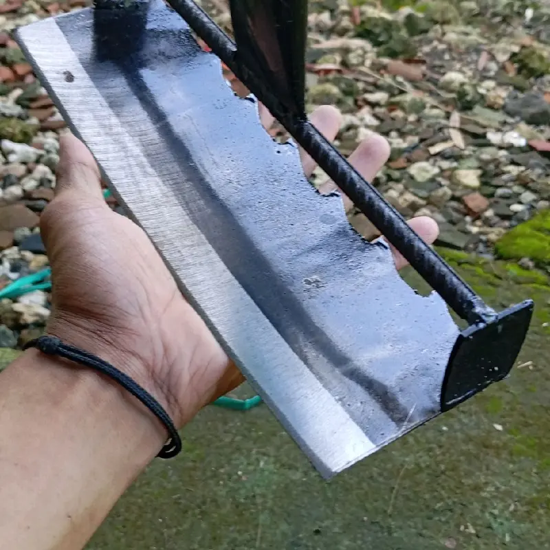 alat garuk rumput liar 2in1 dari plat baja dan selendang gergaji ada 3