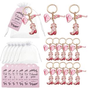 Conjunto de 36 llaveros de vaquera estilo occidental de vaquera, recuerdos para fiestas con sombreros y botas, llaveros lindos de estrella del país con sombrero y botas, incluye 12 tarjetas de agradecimiento
