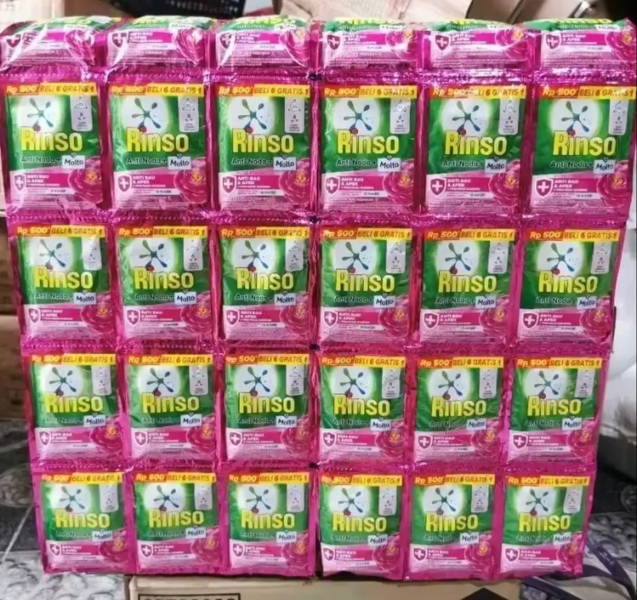 isi 52 Pcs rinso cair sachet pencuci pakain anti bau apek 18 ml Pembersih
