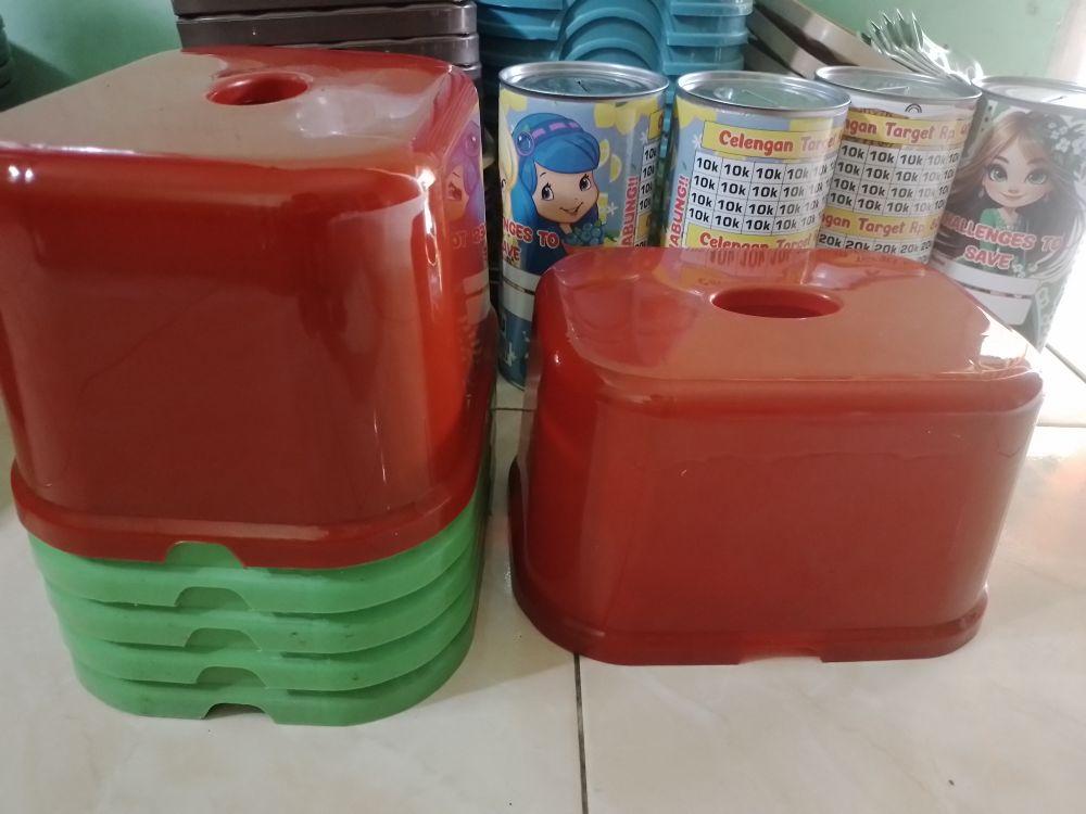 kursi anak / dingklik bahan plastik