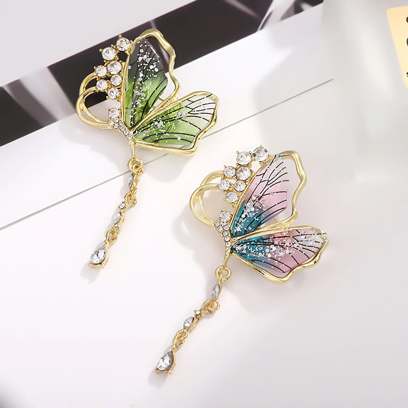 2Pcs Rhinestone Butterfly Brooch Femininity Brooch Clothing Decoration Art Brooch Butterfly Brooch Pin Sweater Accessories for Women, Girls, Ladies