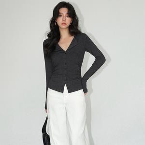 Korean style polo collar gray V-neck long-sleeved top, knitted women's T-shirt, autumn slim-fit women's clothing, beautiful and slimming inner layer, design-oriented base layer long-sleeved tight-fitting top.  3630 Womenswear Longsleeve