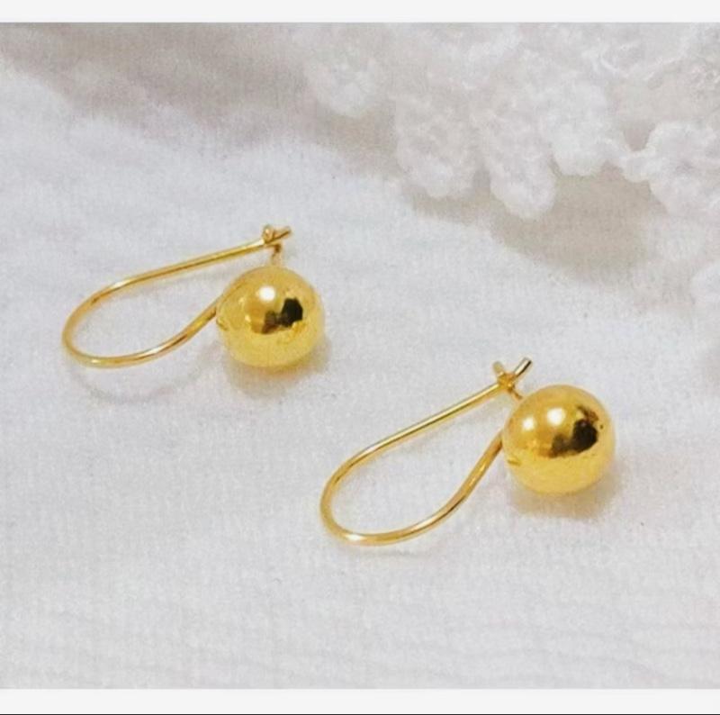 Anting Desi Titanium Motif Pentol Gold Polos Cantik Anti Karat Anti Luntur Tahan Lama untuk Tampilan Elegan kait