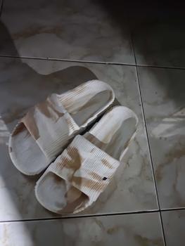 Product Review of Dejavu Sandal Slip On Pria Sandal Slide Pria Karet Jelly Sendal Flat Selop Rumah Slipper Sepatu Sendal Nyaman Flip Flop Empuk HSN150 from Z**r 1