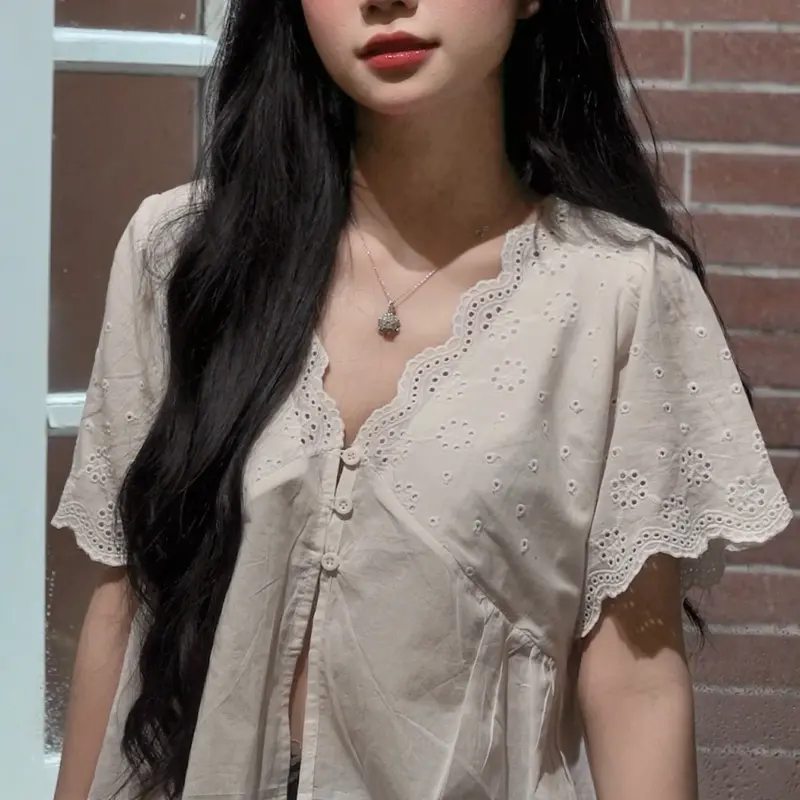 [SMOR ROOM] Áo sơ mi kiểu nữ phối hoa thêu cotton SORA | BigBuy360 - bigbuy360.vn