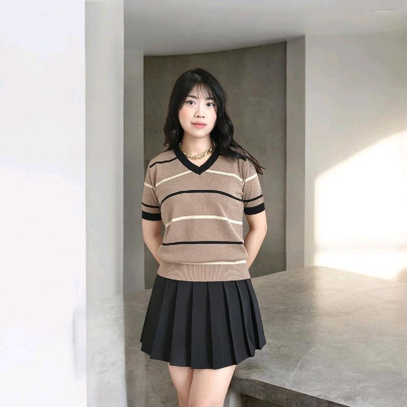 [Mikicloth] Tanny Stripe V Shortsleeve Knit Top | Atasan Blouse Kaos Rajut Wanita Motif Salur Lengan Pendek Korean Style S M L Terbaru Kekinian 2023 1