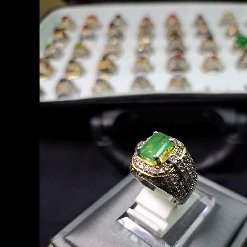 Natural Emerald Beryl                                            Zamrud Colombia 1.9 cts                                            Ring Perak 925 Model Tabur 3