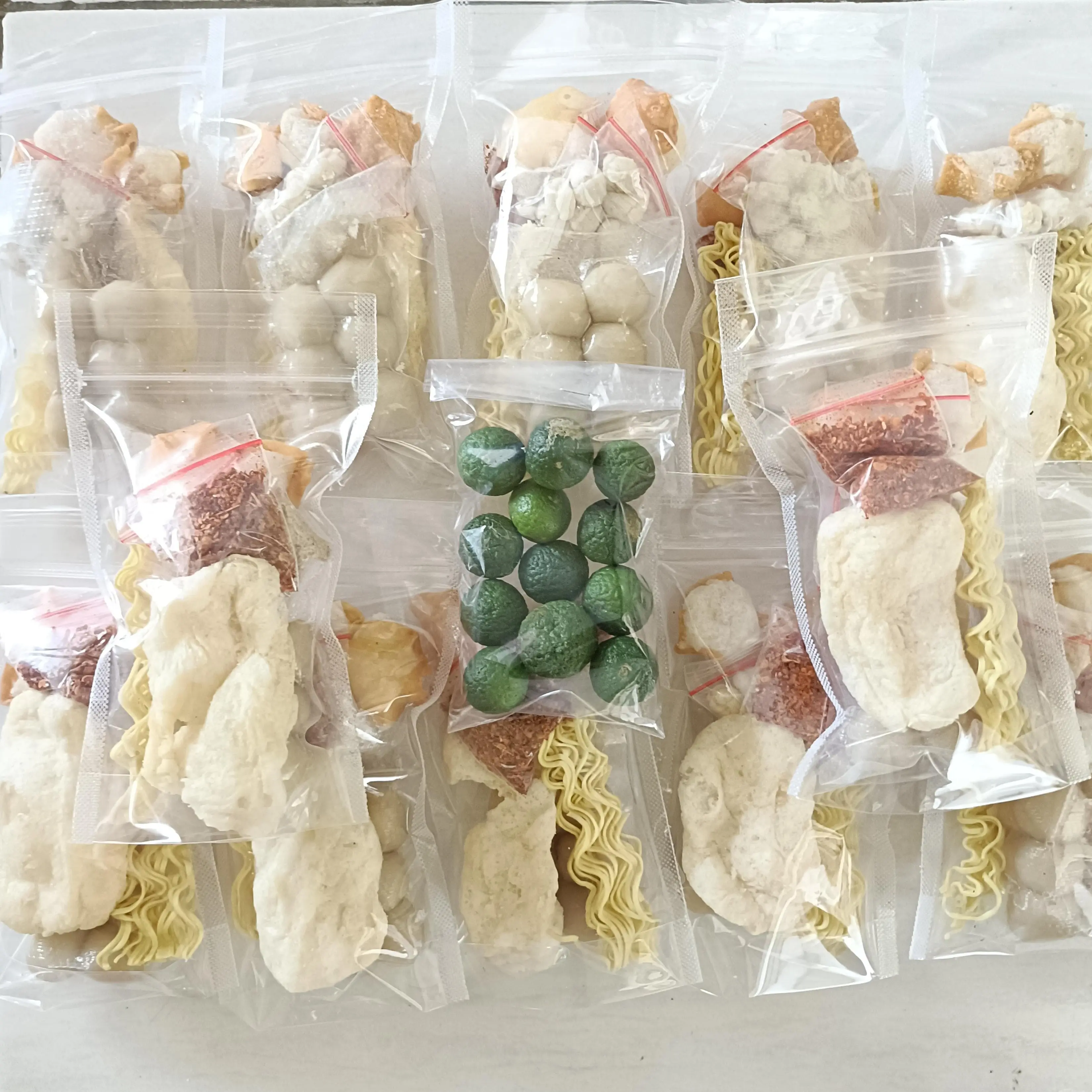 12 BUNGKUS BASO ACI INSTAN VIRAL MINI | RESYASNACK Mie Pedas Kuah