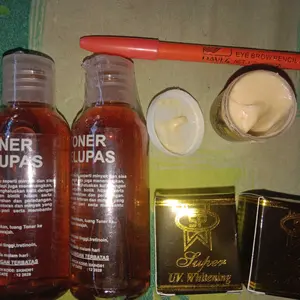 Paket Pencerah Wajah 3 Pcs Sp Hitam + 2 Pcs Toner Pengelupas + 1 Pcs Pensil Alis