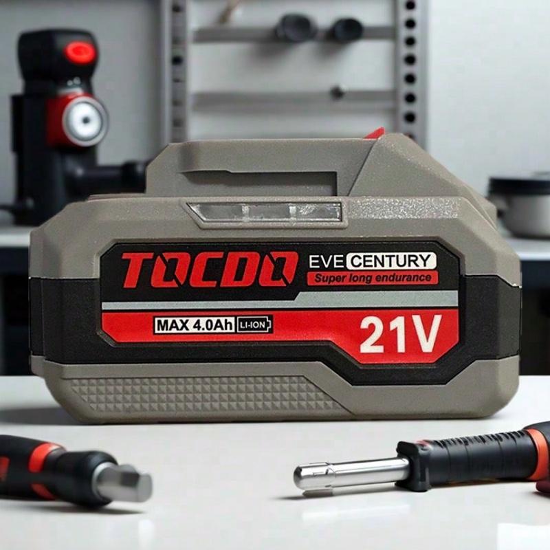  Pin tocdo M21 chân phổ thông makita dung lượng cao cho máy khoan máy vít máy bulong có đèn báo 