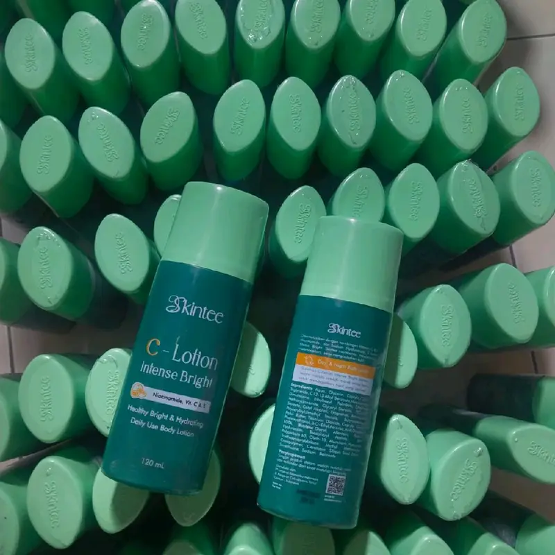 SKINTEE C-LOTION INTENSE BRIGHT Niacinamide, Vit C & E 2