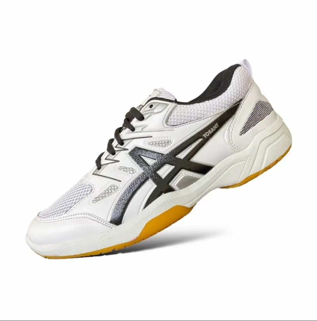 Tossan sepatu olahraga Volly badminton tennis bulutangkis hitam putih size 35-44