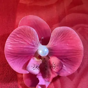 Jepit Rambut Anggrek Mutiara Elegan Jepitan Bunga Ukuran 9cm sangat pas Palsu Gaya Korea Jepit Kuat Aksesoris Rambut Tidak Licin Cocok untuk Wanita Rambut Panjang Pernikahan Pesta Harian Pemotretan Gaya Cantik Oriental  Merah Clips Sanggul  Putih