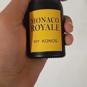 Monaco Royale Parfum Pria Aftershave Elegan 30ml Aroma Menarik & Menyegarkan Tahan Lama untuk Alis Kuku dan Telinga - Cukur