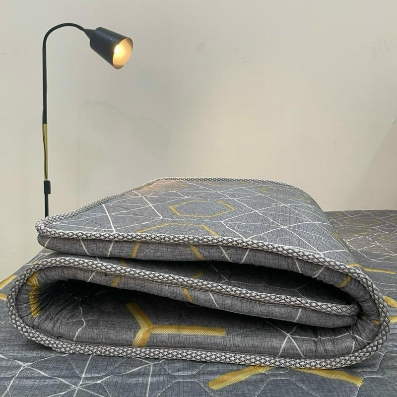 Nệm Topper Độ Dày 6cm Nhỏ Gọn Đàn Hồi Tốt Dễ Vận Chuyển Thoải Mát Khi Sử Dụng Phù Hợp Đi Du Lịch Sinh Viên Văn Phòng Vải Dệt Kim