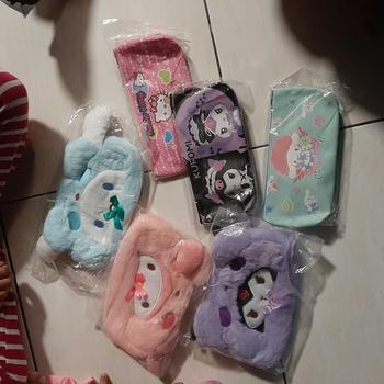 Product Review of Cartoon pencil case PU single-layer stationery bag student stationery from A**a d**a m**n 2