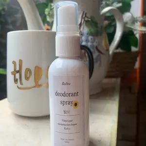 Deodorant Spray radiva pencerah penghilang bau badan