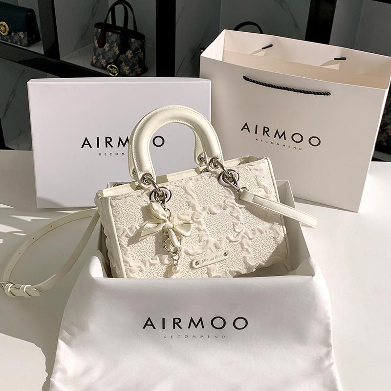  Túi sang trọng giá cả phải chăng cho phụ nữ AIRMOO túi Túi Xách thích hợp túi Công Chúa Diana thời trang túi vuông Nhỏ Dễ Phối Đồ dung tích lớn túi đeo chéo 2025 Hàng Mới Về 